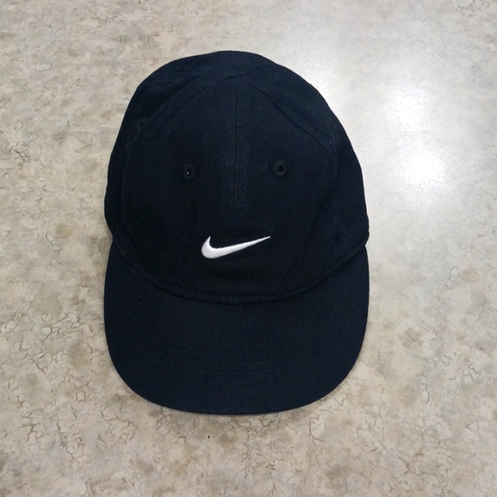 Nike  infant adjustable cap
